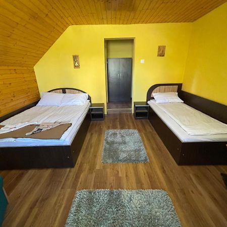Cabana La Razvan Petroşani Exteriér fotografie