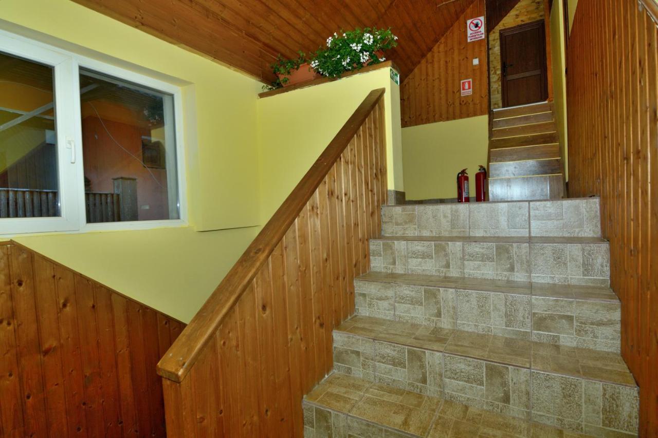 Cabana La Razvan Petroşani Exteriér fotografie