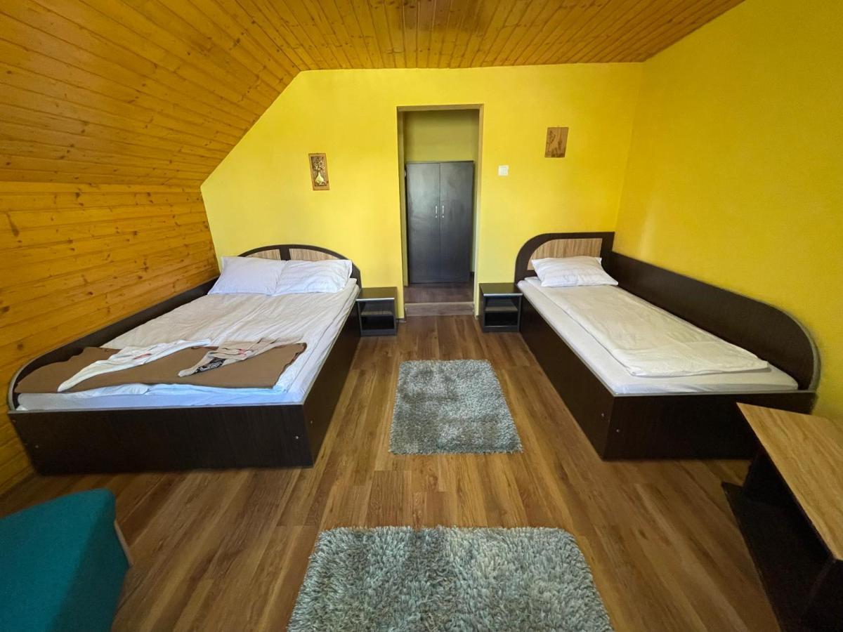Cabana La Razvan Petroşani Exteriér fotografie