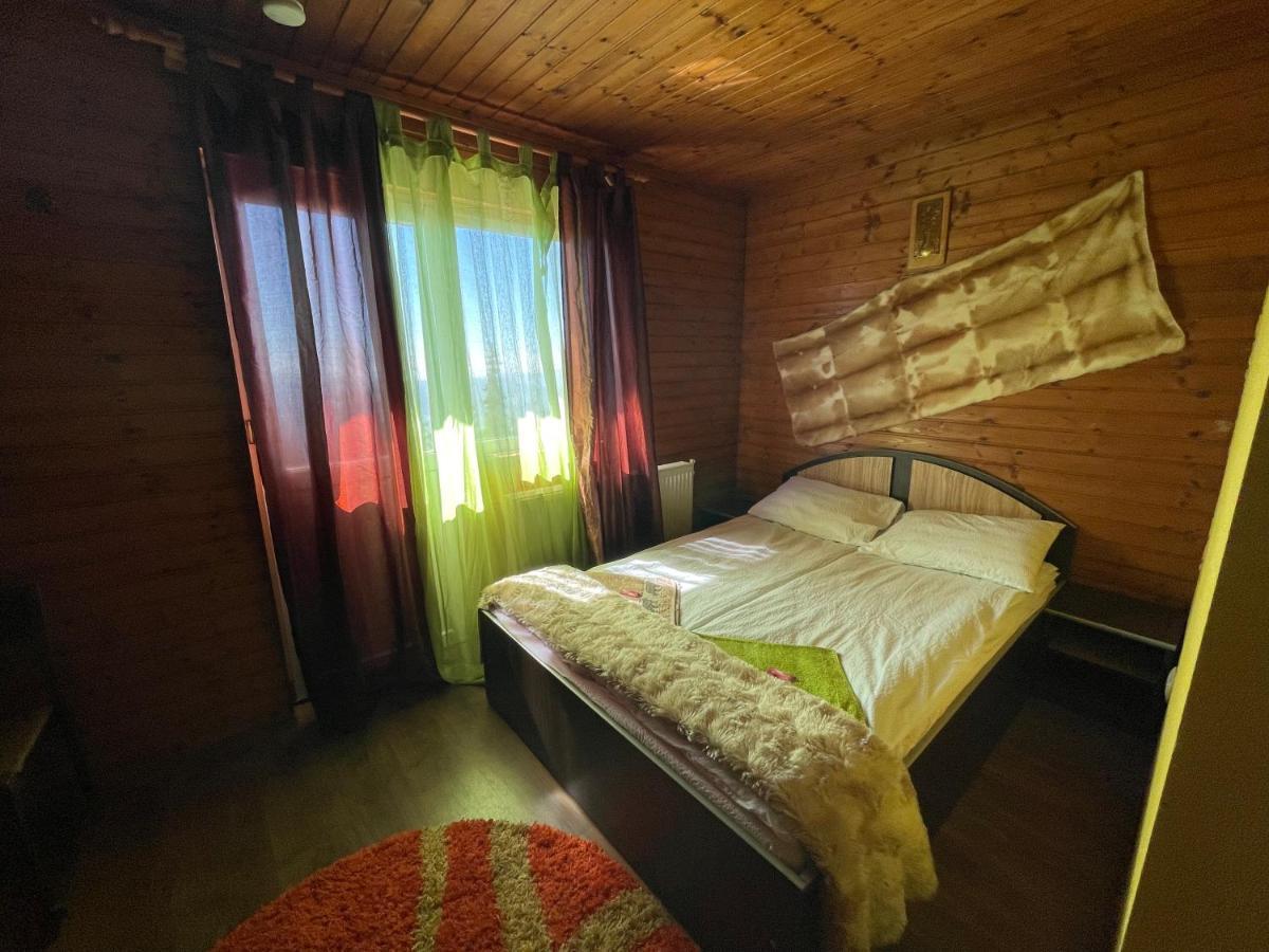 Cabana La Razvan Petroşani Exteriér fotografie